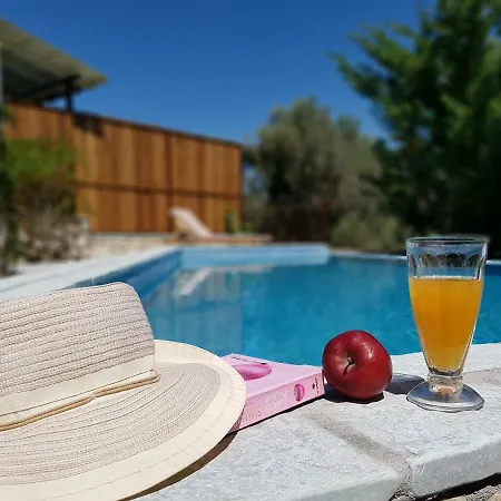 Villa Dimarion *