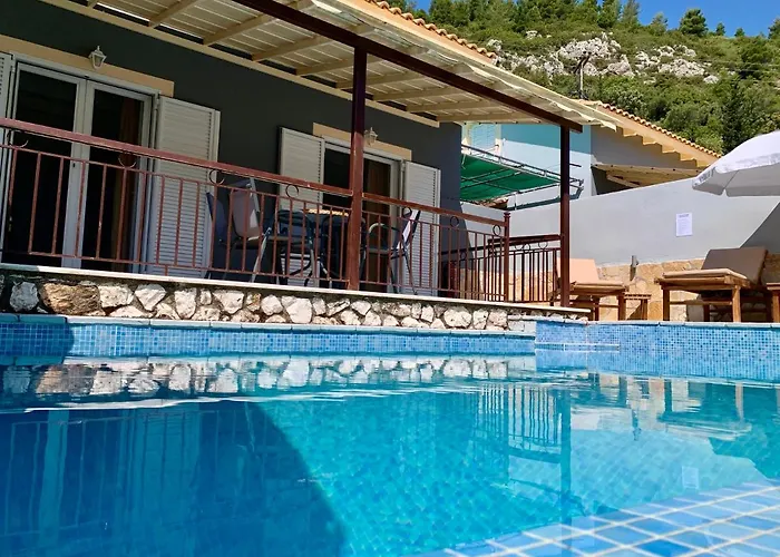 Dimarion Vilă Áyios Nikítas