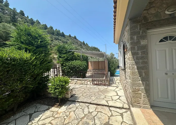 Dimarion Vilă Áyios Nikítas