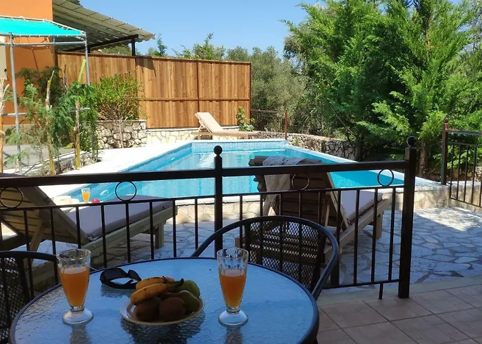 Dimarion Vilă Áyios Nikítas